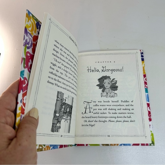 The English Roses Runway Rose by Madonna Book - Picture 4 of 5